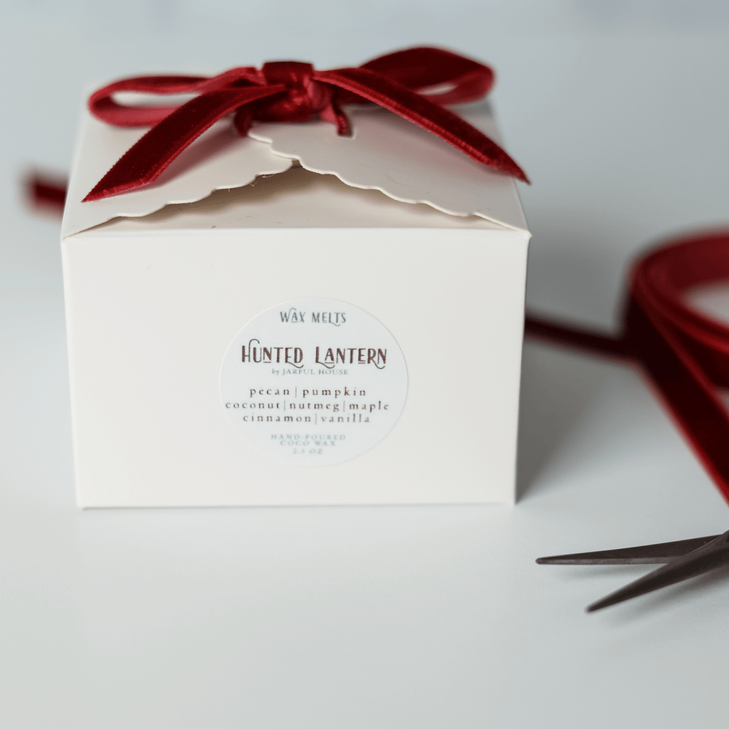 Haunted Lanterns Coconut Wax Melts | Hand-Poured Burgundy Pumpkin Heads – Halloween Scent (Limited Collection)