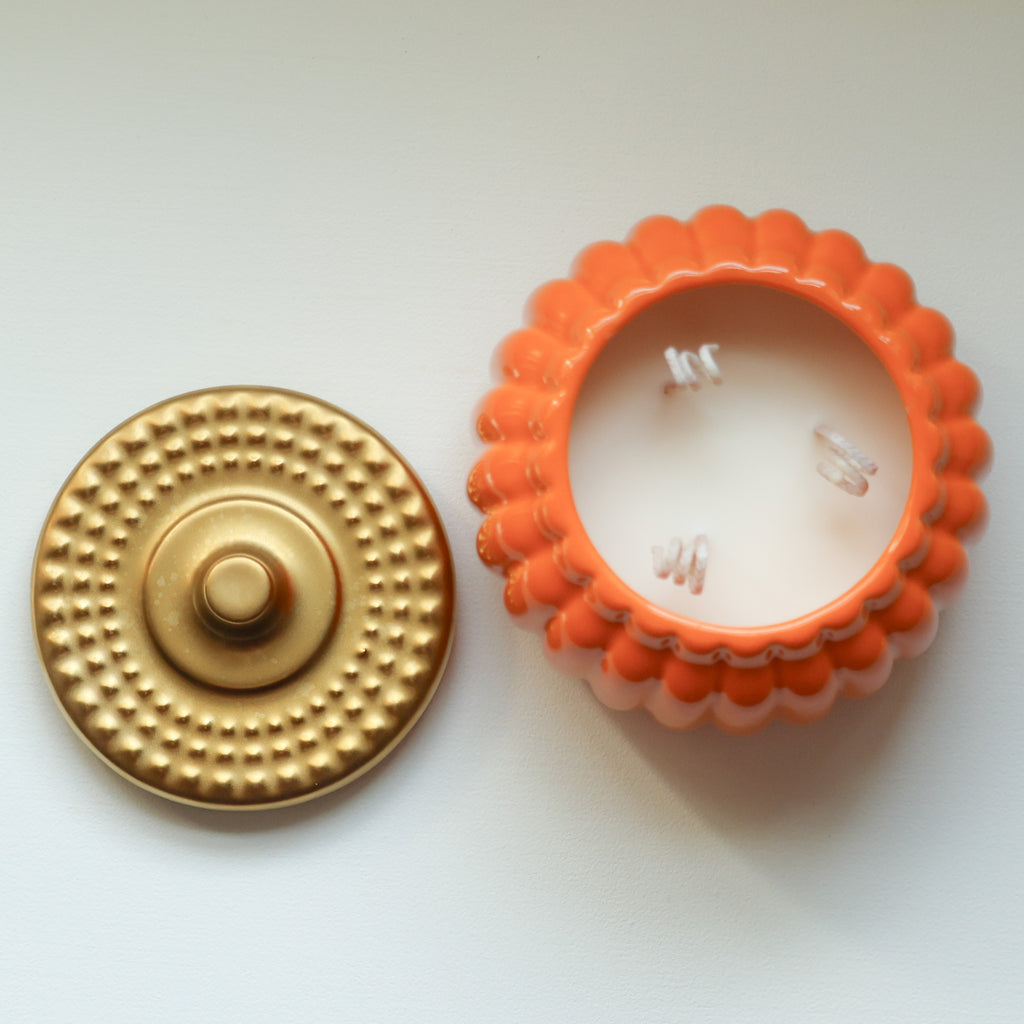 Pumpkin Swirl Ceramic Pumpkin Candle – 3‑Wick, Gold Lid, Maple Cinnamon Vanilla Scent