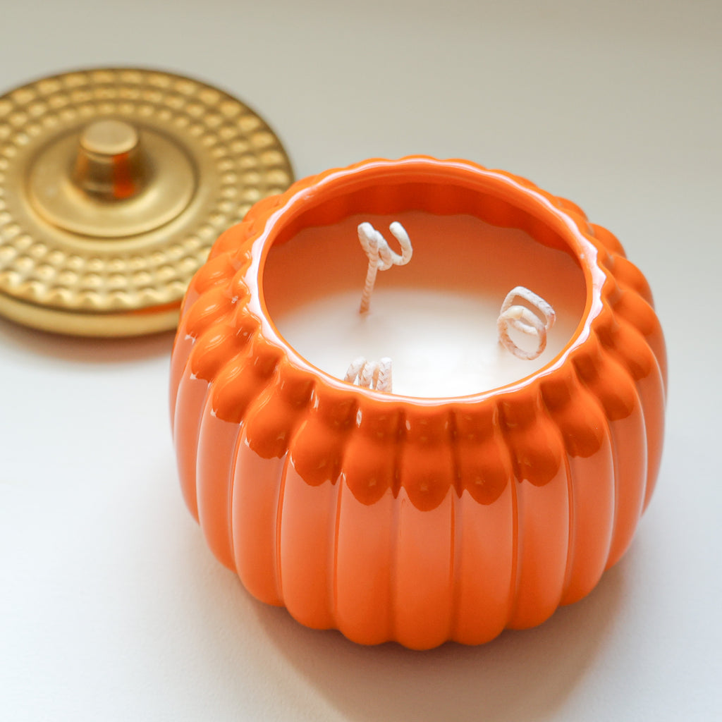 Pumpkin Swirl Ceramic Pumpkin Candle – 3‑Wick, Gold Lid, Maple Cinnamon Vanilla Scent