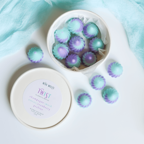 Twist Coconut Wax Melts - Kiss Shaped (2 oz Kraft Cup) – Aqua & Lilac