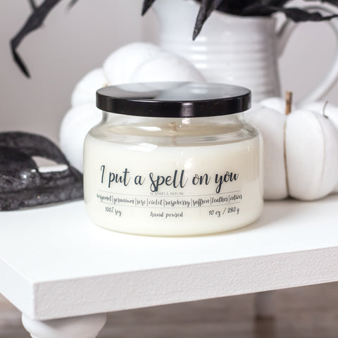 Halloween Candle I put a spell on you - 10 oz | Bergamot + Geranium + Rose + Violet + Raspberry + Saffron + Leather +Vetiver